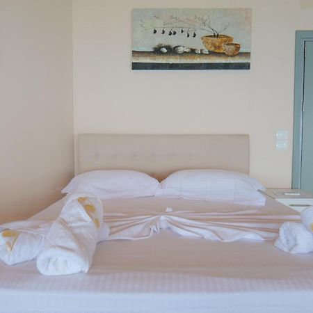 White Hotel Borsh Exterior foto